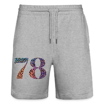 78. Geburtstag Leopard - Stanley/Stella Unisex Bio Joggingshorts Trainer  - Grau meliert - Vorne - Nik (191cm) & Marisol (170cm)