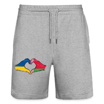 Ukraine Belarus Flagge Hände Herzform used - Stanley/Stella Unisex Bio Joggingshorts Trainer  - Grau meliert - Vorne - Nik (191cm) & Marisol (170cm)