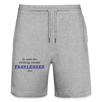 So sieht ein richtig cooler Fahrlehrer aus. - Stanley/Stella Unisex Bio Joggingshorts Trainer  - Grau meliert - Vorne - Nik (191cm) & Marisol (170cm)