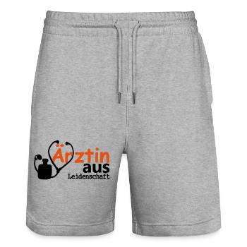 Ärztin aus Leidenschaft Geschenk - Stanley/Stella Unisex Bio Joggingshorts Trainer  - Grau meliert - Vorne - Nik (191cm) & Marisol (170cm)