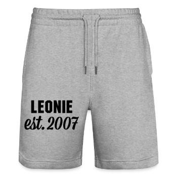 Leonie est 2007 - Stanley/Stella Unisex Bio Joggingshorts Trainer  - Grau meliert - Vorne - Nik (191cm) & Marisol (170cm)