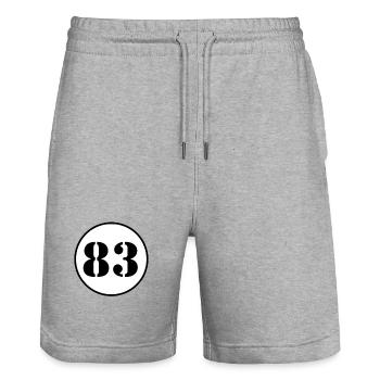 NUMMER 83 Dreiundachtzig Geburtstag Geschenk - Stanley/Stella Unisex Bio Joggingshorts Trainer  - Grau meliert - Vorne - Nik (191cm) & Marisol (170cm)