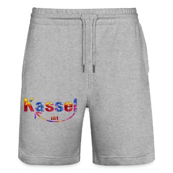 Kassel ist klasse - Stanley/Stella Unisex Bio Joggingshorts Trainer  - Grau meliert - Vorne - Nik (191cm) & Marisol (170cm)