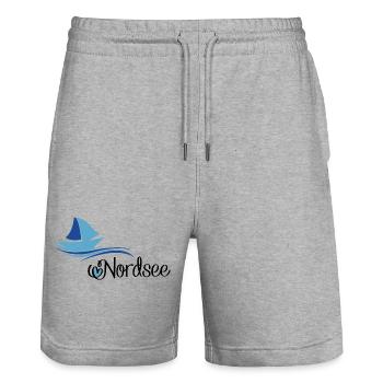 Conception de la mer du Nord avec voilier - Short de jogging bio TRAINER Stanley/Stella unisexe - gris chiné - Devant - Nik (191cm) & Marisol (170cm)
