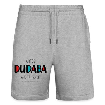 Früher habe ich gezögert - Stanley/Stella Unisex Bio Joggingshorts Trainer  - Grau meliert - Vorne - Nik (191cm) & Marisol (170cm)
