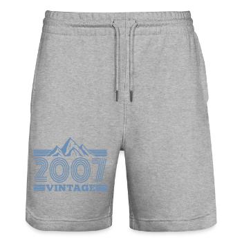 Geburtstag Jahrgang 2007 Retro Natur Berge - Stanley/Stella Unisex Bio Joggingshorts Trainer  - Grau meliert - Vorne - Nik (191cm) & Marisol (170cm)