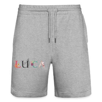 LUCA Namenskunst mit gestickten Blumen - Stanley/Stella Unisex Bio Joggingshorts Trainer  - Grau meliert - Vorne - Nik (191cm) & Marisol (170cm)