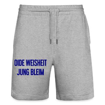 Oide Weisheit, jung bleim – Bavarian saying - Stanley/Stella Trainer Unisex Organic Jogging Shorts - heather grey - Front - Nik (191cm) & Marisol (170cm)