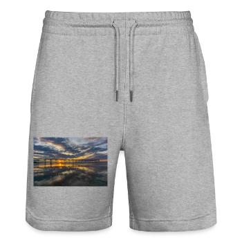 Reflets de la jetée du coucher de soleil - Short de jogging bio TRAINER Stanley/Stella unisexe - gris chiné - Devant - Nik (191cm) & Marisol (170cm)