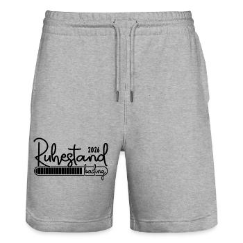 Ruhestand 2026 Loading – Humorvolles Motiv - Stanley/Stella Unisex Bio Joggingshorts Trainer  - Grau meliert - Vorne - Nik (191cm) & Marisol (170cm)