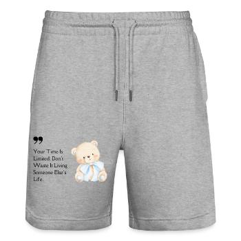 Your Time Is Limited / Teddy mit Blauem Band - Stanley/Stella Unisex Bio Joggingshorts Trainer  - Grau meliert - Vorne - Nik (191cm) & Marisol (170cm)
