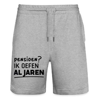 Ruhestand? Ich übe seit Jahren – Flemish Humor Print - Stanley/Stella Unisex Bio Joggingshorts Trainer  - Grau meliert - Vorne - Nik (191cm) & Marisol (170cm)