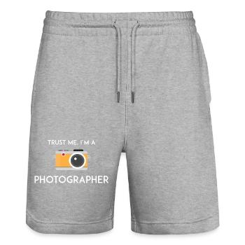 Croyez-moi, je suis photographe - Short de jogging bio TRAINER Stanley/Stella unisexe - gris chiné - Devant - Nik (191cm) & Marisol (170cm)