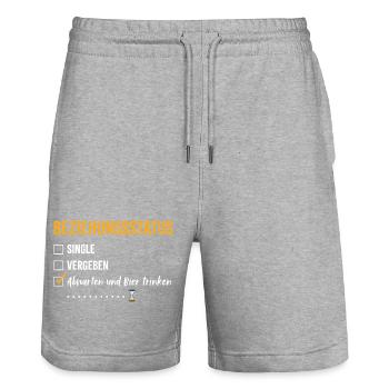 Beziehungsstatus Abwarten und Bier trinken - Stanley/Stella Unisex Bio Joggingshorts Trainer  - Grau meliert - Vorne - Nik (191cm) & Marisol (170cm)