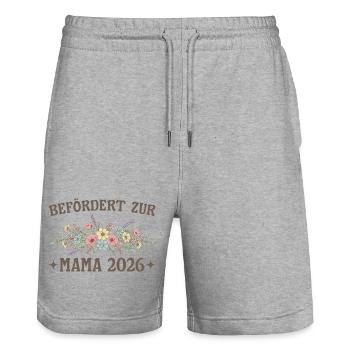 Befördert zur Mama 2026 Blumen - Stanley/Stella Unisex Bio Joggingshorts Trainer  - Grau meliert - Vorne - Nik (191cm) & Marisol (170cm)