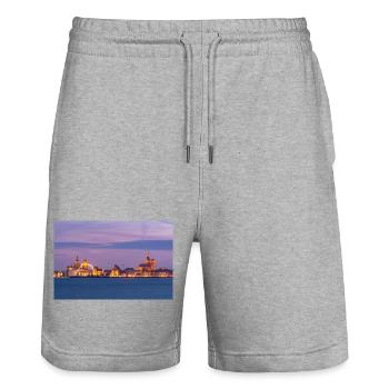 Stralsund am Abend - Stanley/Stella Unisex Bio Joggingshorts Trainer  - Grau meliert - Vorne - Nik (191cm) & Marisol (170cm)