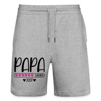 Papa 2027 loading mit Herzchen Ladebalken - Stanley/Stella Unisex Bio Joggingshorts Trainer  - Grau meliert - Vorne - Nik (191cm) & Marisol (170cm)