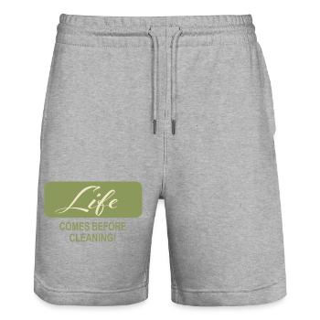 Minimalistisches Zitat über das Leben vor der Reinigung - Stanley/Stella Unisex Bio Joggingshorts Trainer  - Grau meliert - Vorne - Nik (191cm) & Marisol (170cm)