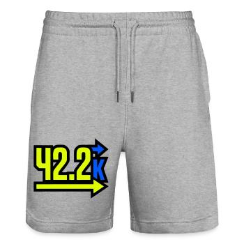  Stolzer 42.2k Marathon Finisher - Stanley/Stella Unisex Bio Joggingshorts Trainer  - Grau meliert - Vorne - Nik (191cm) & Marisol (170cm)