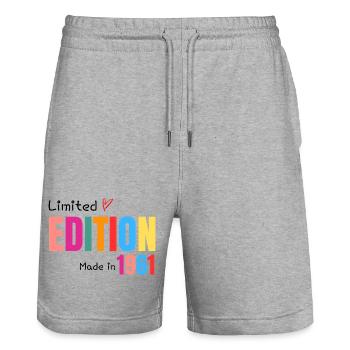 Limitierte Auflage Hergestellt 1961 - Stanley/Stella Unisex Bio Joggingshorts Trainer  - Grau meliert - Vorne - Nik (191cm) & Marisol (170cm)