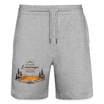 Die besten Erinnerungen entstehen draußen - Stanley/Stella Unisex Bio Joggingshorts Trainer  - Grau meliert - Vorne - Nik (191cm) & Marisol (170cm)