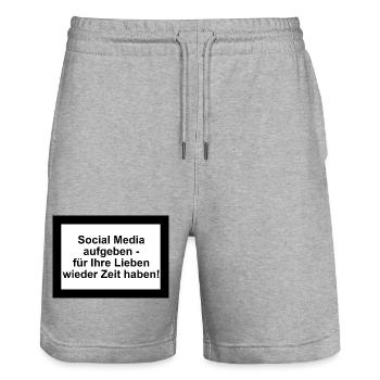 Social Media Pause Für Liebe - Stanley/Stella Unisex Bio Joggingshorts Trainer  - Grau meliert - Vorne - Nik (191cm) & Marisol (170cm)