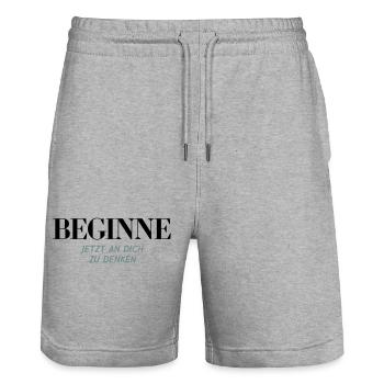 Beginne Jetzt An Dich Zu Denken Shirt - Stanley/Stella Unisex Bio Joggingshorts Trainer  - Grau meliert - Vorne - Nik (191cm) & Marisol (170cm)