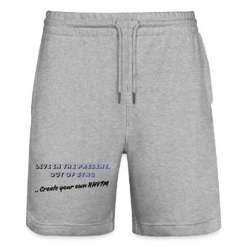 Live in der Gegenwart, aus dem Takt - Stanley/Stella Unisex Bio Joggingshorts Trainer  - Grau meliert - Vorne - Nik (191cm) & Marisol (170cm)