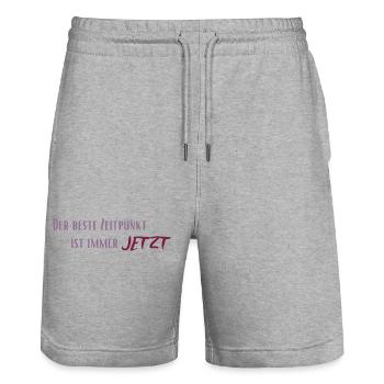 Der beste Zeitpunkt ist immer Jetzt - Stanley/Stella Unisex Bio Joggingshorts Trainer  - Grau meliert - Vorne - Nik (191cm) & Marisol (170cm)
