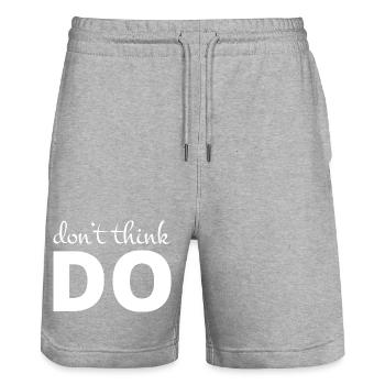 nicht denken, handeln - Stanley/Stella Unisex Bio Joggingshorts Trainer  - Grau meliert - Vorne - Nik (191cm) & Marisol (170cm)