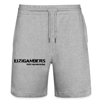 Einziganders - Stanley/Stella Unisex Bio Joggingshorts Trainer  - Grau meliert - Vorne - Nik (191cm) & Marisol (170cm)