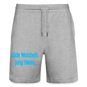 Oide Weisheit, jung bleim – Bavarian saying - Stanley/Stella Trainer Unisex Organic Jogging Shorts - heather grey - Front - Nik (191cm) & Marisol (170cm)