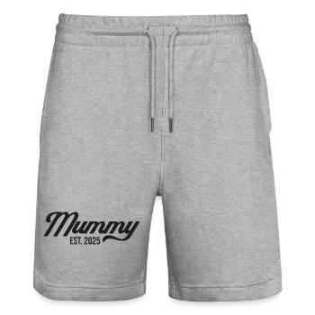 Mumie Est 2025 - Stanley/Stella Unisex Bio Joggingshorts Trainer  - Grau meliert - Vorne - Nik (191cm) & Marisol (170cm)