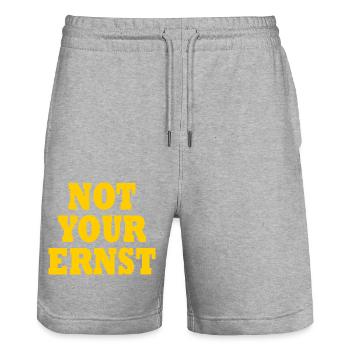 Not your ernst - Stanley/Stella Unisex Bio Joggingshorts Trainer  - Grau meliert - Vorne - Nik (191cm) & Marisol (170cm)