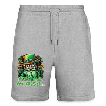 Fête de la Saint-Patrick Embrasse-moi Je suis un lutin irlandais - Short de jogging bio TRAINER Stanley/Stella unisexe - gris chiné - Devant - Nik (191cm) & Marisol (170cm)