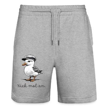 "Kiek mol an" Möwe mit plattdeutschem Spruch - Stanley/Stella Unisex Bio Joggingshorts Trainer  - Grau meliert - Vorne - Nik (191cm) & Marisol (170cm)