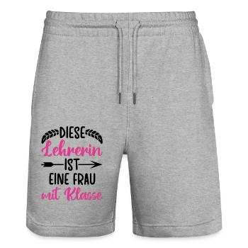 Diese Lehrerin ist eine Frau mit Klasse - Stanley/Stella Unisex Bio Joggingshorts Trainer  - Grau meliert - Vorne - Nik (191cm) & Marisol (170cm)