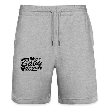 Baby 2023 - Neugeborenes 2023 Baby Geschenk - Stanley/Stella Unisex Bio Joggingshorts Trainer  - Grau meliert - Vorne - Nik (191cm) & Marisol (170cm)