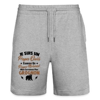Je Suis Un Papa Ours Comme Un Papa Normal - Short de jogging bio TRAINER Stanley/Stella unisexe - gris chiné - Devant - Nik (191cm) & Marisol (170cm)