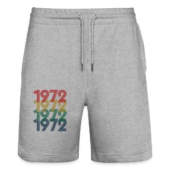 Cool Retro 1972, 50 ans, cadeau de 50e anniversaire - Short de jogging bio TRAINER Stanley/Stella unisexe - gris chiné - Devant - Nik (191cm) & Marisol (170cm)