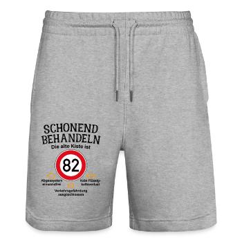 82. Geburtstag Schonend Behandeln 82 Alte Kiste 82 - Stanley/Stella Unisex Bio Joggingshorts Trainer  - Grau meliert - Vorne - Nik (191cm) & Marisol (170cm)
