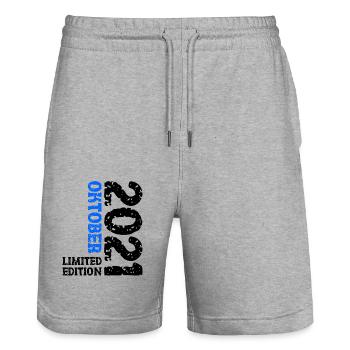 2021 Oktober Limited Edition 2. Geburtstag Deko - Stanley/Stella Unisex Bio Joggingshorts Trainer  - Grau meliert - Vorne - Nik (191cm) & Marisol (170cm)