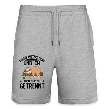 Meine Motivation und ich leben zur Zeit getrennt - Stanley/Stella Unisex Bio Joggingshorts Trainer  - Grau meliert - Vorne - Nik (191cm) & Marisol (170cm)