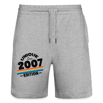 Unique depuis 2007 Edition Anniversaire Millésime 2007 - Short de jogging bio TRAINER Stanley/Stella unisexe - gris chiné - Devant - Nik (191cm) & Marisol (170cm)