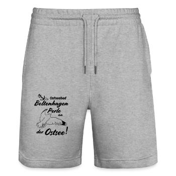 Boltenhagen Ostseebad und Perle an der Ostsee - Stanley/Stella Unisex Bio Joggingshorts Trainer  - Grau meliert - Vorne - Nik (191cm) & Marisol (170cm)