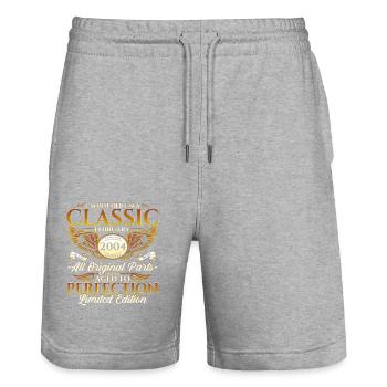 20. Geburtstag Oldtimer Februar Jahrgang 2004 - Stanley/Stella Unisex Bio Joggingshorts Trainer  - Grau meliert - Vorne - Nik (191cm) & Marisol (170cm)