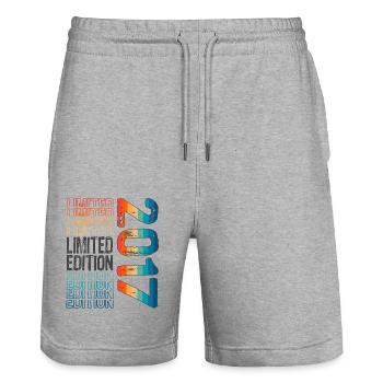 Limited Edition seit 2017 Geburtstag Vintage 2017 - Stanley/Stella Unisex Bio Joggingshorts Trainer  - Grau meliert - Vorne - Nik (191cm) & Marisol (170cm)