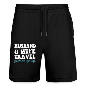Husband and Wife Travel Partners for Life - Stanley/Stella Unisex Bio Joggingshorts Trainer  - Schwarz - Vorne - Nik (191cm) & Marisol (170cm)