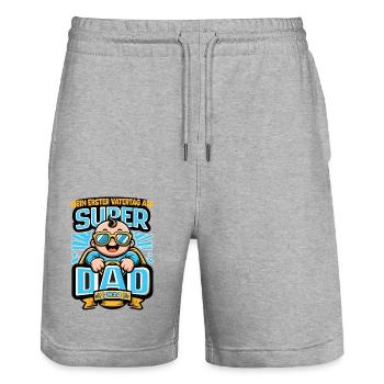 Mein Erster Vatertag als Super Dad 2024 - Stanley/Stella Unisex Bio Joggingshorts Trainer  - Grau meliert - Vorne - Nik (191cm) & Marisol (170cm)