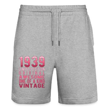 Edition limitée depuis 1939 Anniversaire Millésime 1939 - Short de jogging bio TRAINER Stanley/Stella unisexe - gris chiné - Devant - Nik (191cm) & Marisol (170cm)